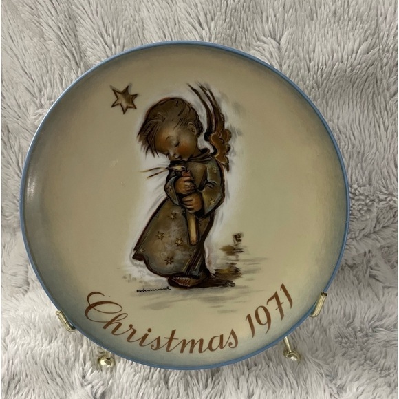 Other - Collectable Vintage Hummel Christmas 1971